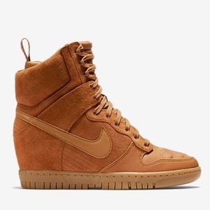 Nike dunk sky hi sneaker boot